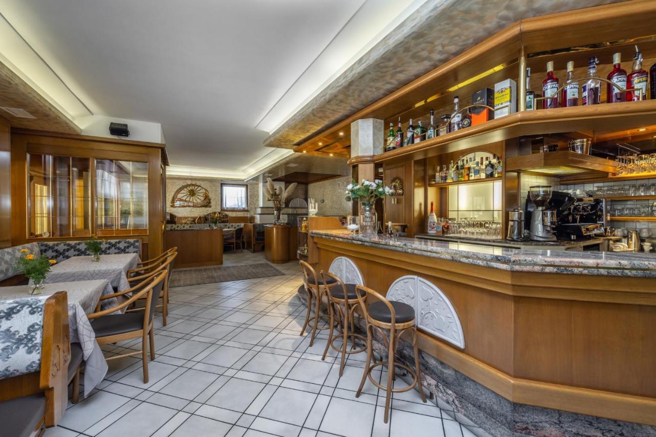 Hotel Arcobaleno Fai Della Paganella Esterno foto