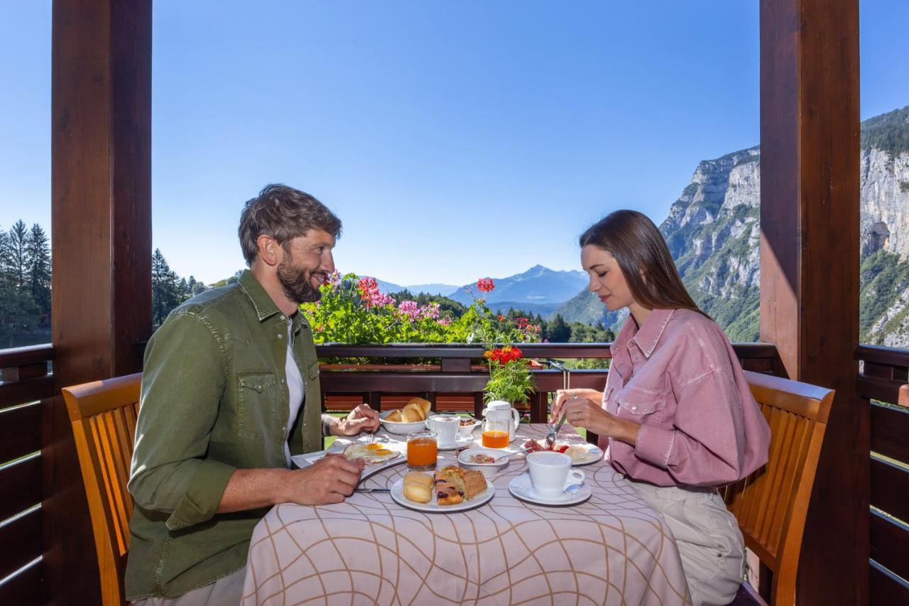 Hotel Arcobaleno Fai Della Paganella Esterno foto