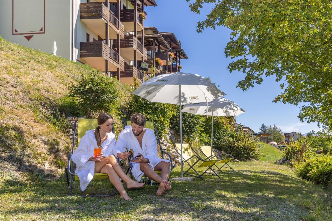 Hotel Arcobaleno Fai Della Paganella Esterno foto