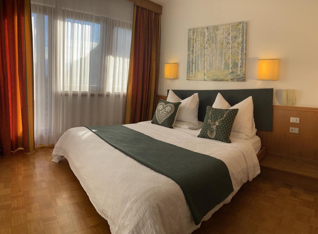 Hotel Arcobaleno Fai Della Paganella Esterno foto