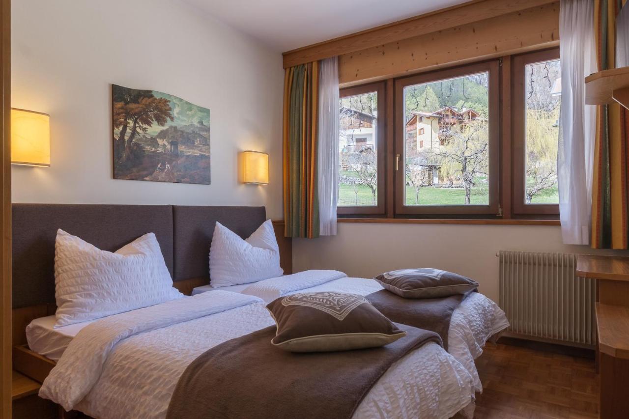 Hotel Arcobaleno Fai Della Paganella Esterno foto