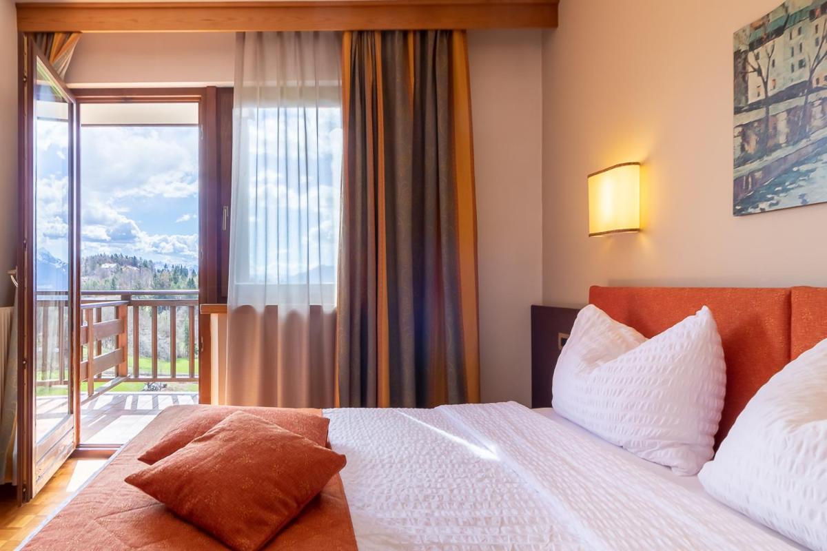 Hotel Arcobaleno Fai Della Paganella Esterno foto