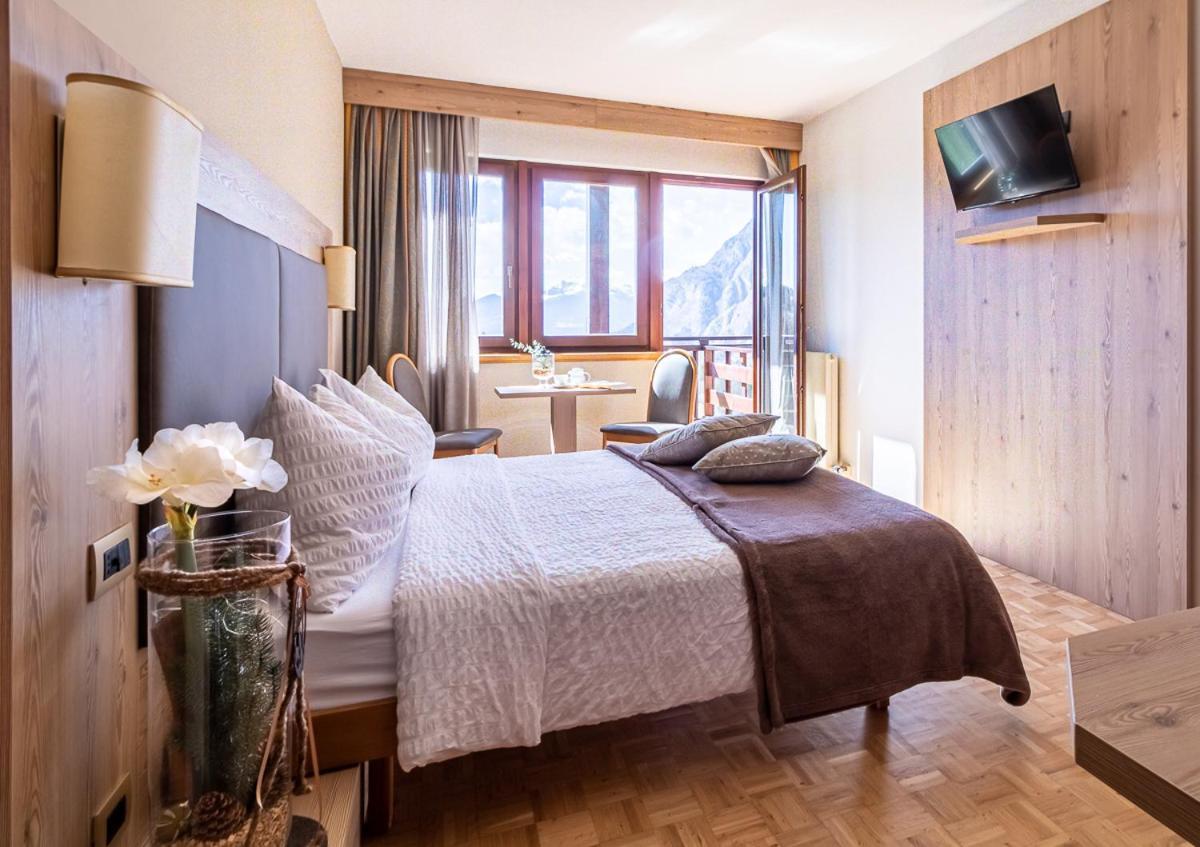 Hotel Arcobaleno Fai Della Paganella Esterno foto