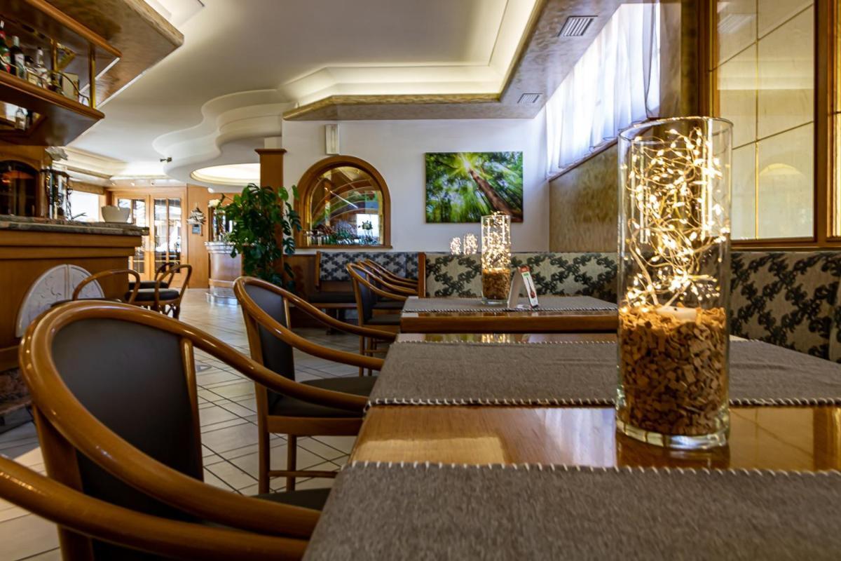 Hotel Arcobaleno Fai Della Paganella Esterno foto