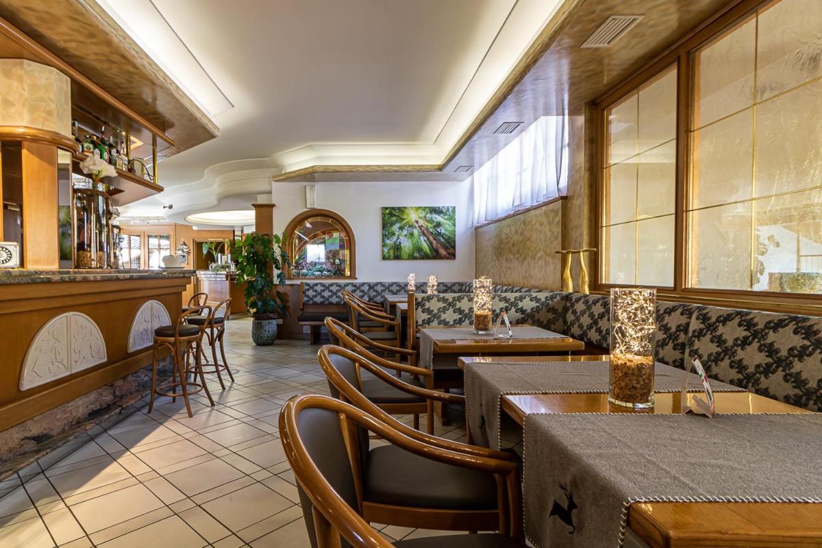 Hotel Arcobaleno Fai Della Paganella Esterno foto